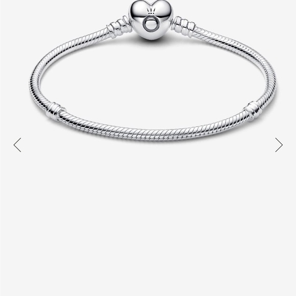 Authentic Moments Heart & Snake Chain Bracelet
Sterling silver - Picture 7 of 8